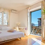 Palomar Luxury *