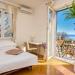 Palomar Luxury
