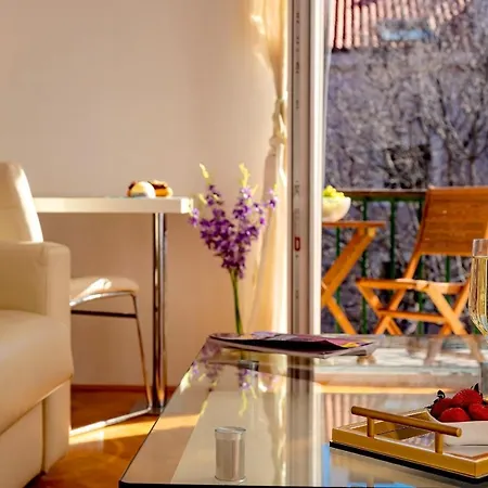 Palomar Luxury 스플리트