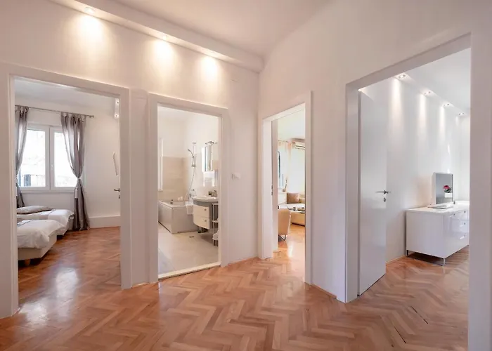 Palomar Luxury 스플리트