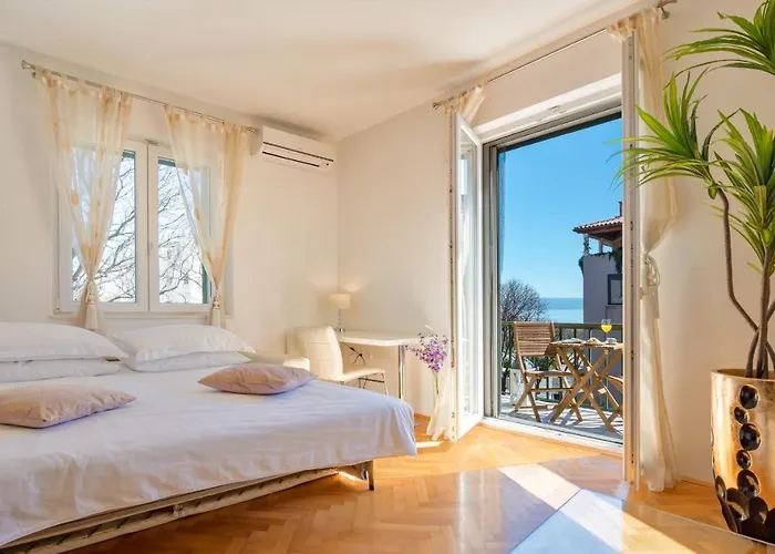 Palomar Luxury *