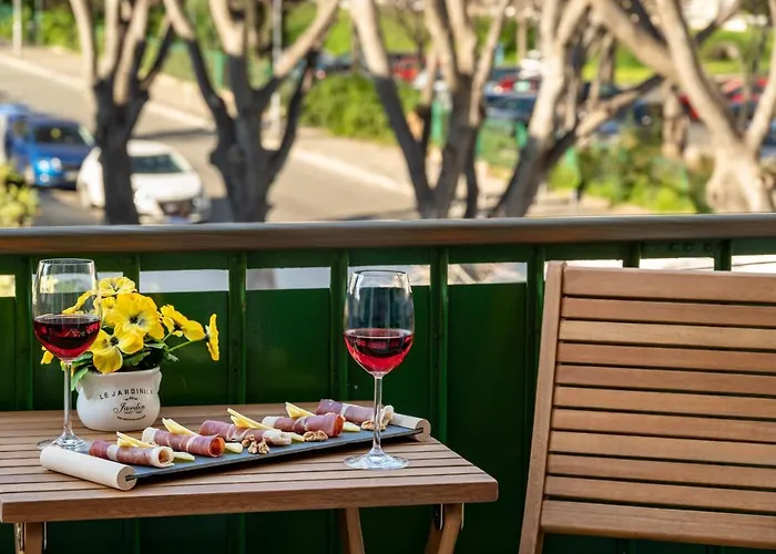 Palomar Luxury Σπλιτ