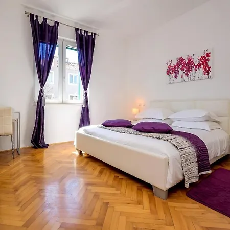 Palomar Luxury Apartment